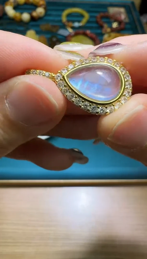 未镶嵌颈饰海蓝宝石多样性发一件 767