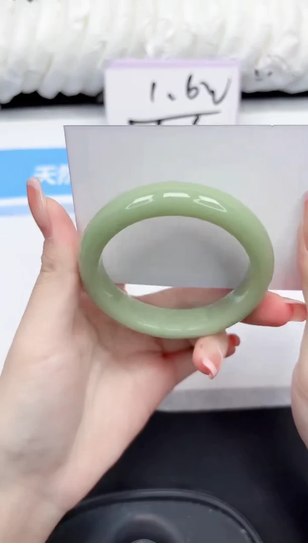 未镶嵌手镯石英质玉208-56