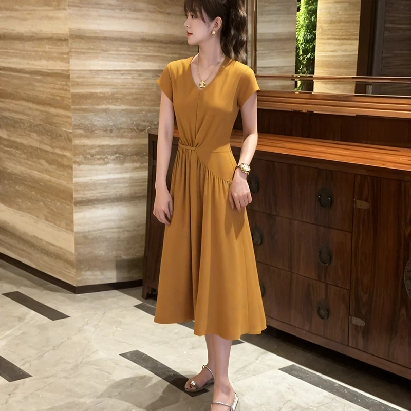 2025年新款夏季休闲百搭遮肚子显瘦连衣裙赫本风小个子a字长裙女