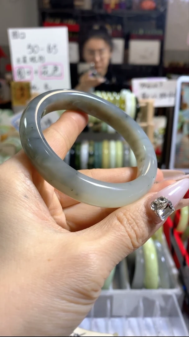 未镶嵌岫玉手镯31