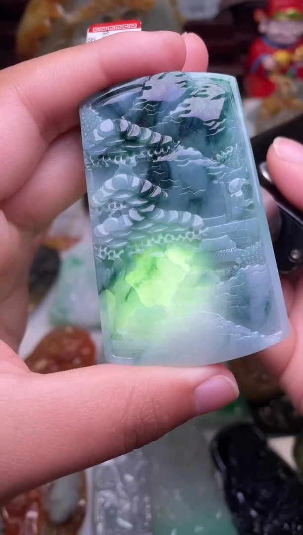 颈饰未镶嵌翡翠山水