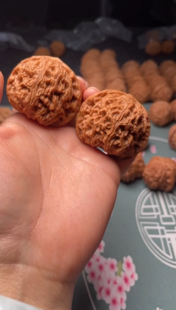 把件文玩核桃w96  水龙纹 46尺