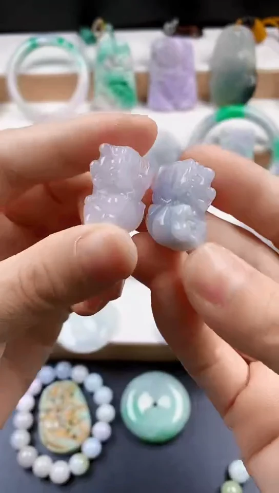 颈饰未镶嵌翡翠天然翡翠吊坠挂件