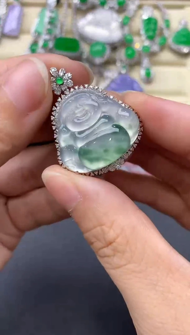 翡翠18K金镶嵌颈饰786-中国好珍宝