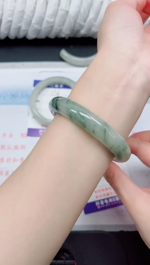 【闪购商品】石英质玉手镯未镶嵌137-60.1