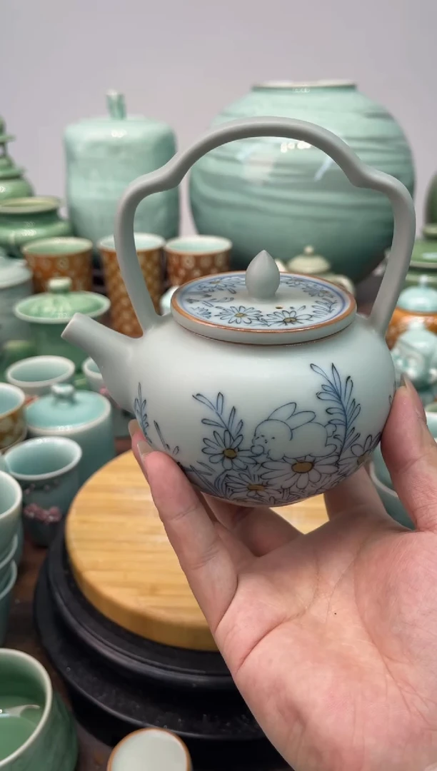 手工彩绘  慧仙青瓷 龙泉青瓷大促