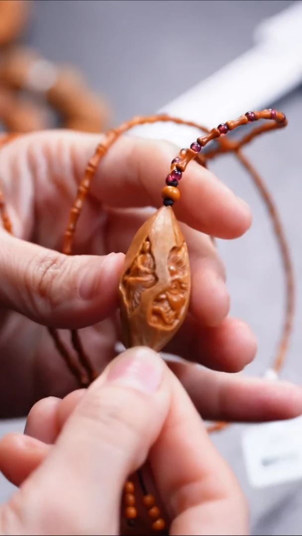 【闪购商品】橄榄核吊坠橄榄核