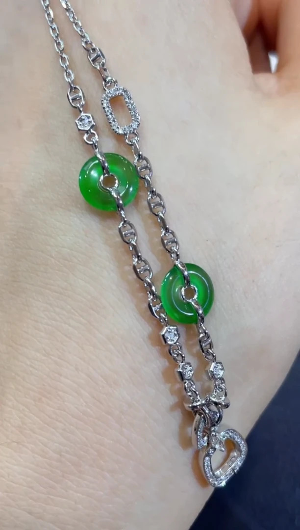 颈饰18K金镶嵌翡翠团购41