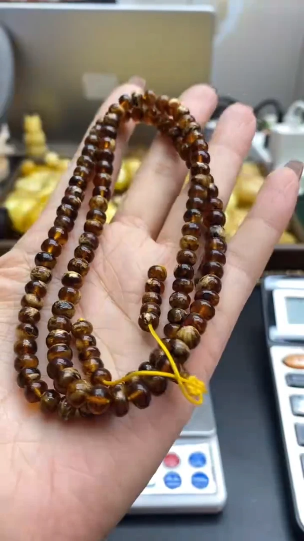 琥珀未镶嵌珠宝奇石1235