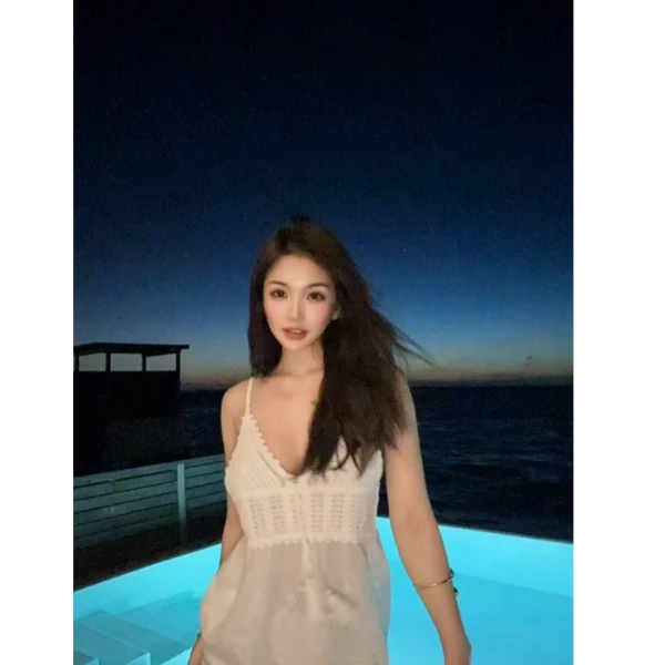 设计感辣妹气质蕾丝吊带上衣女夏季2025新款纯欲性感显瘦短裙套装