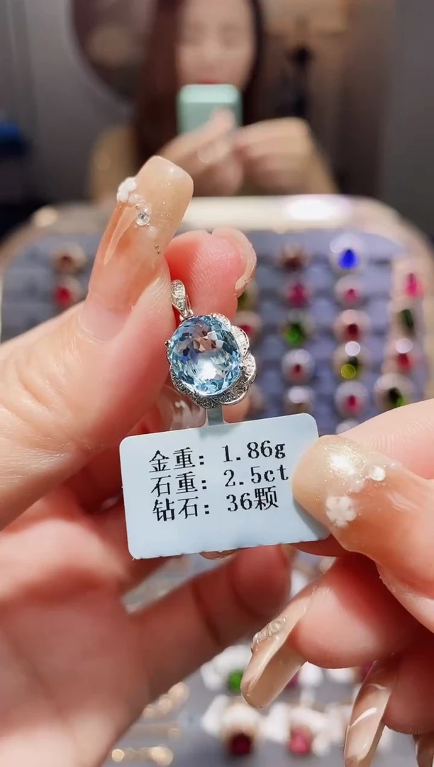 海蓝宝石颈饰铂Pt950镶嵌2.5..