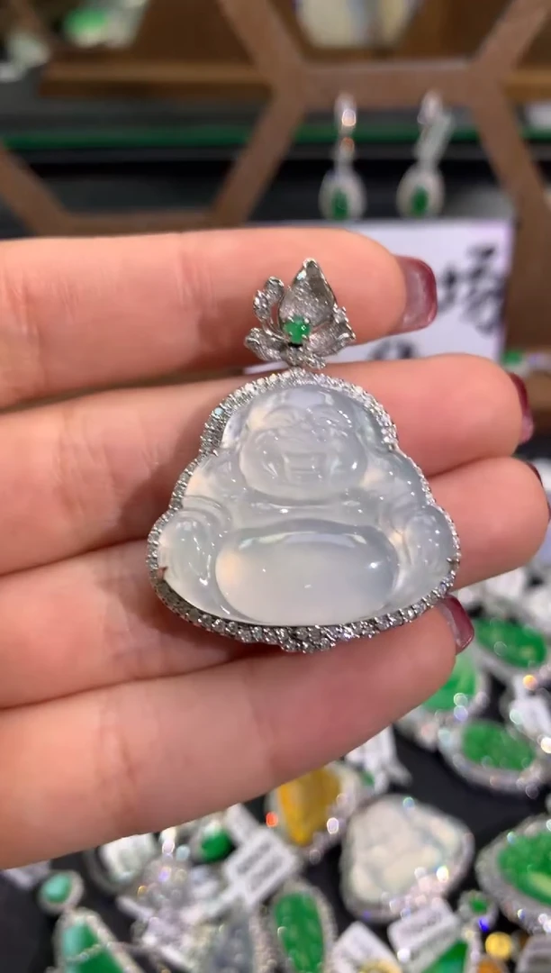 【闪购商品】翡翠吊坠(不含链)18K金镶嵌吊坠