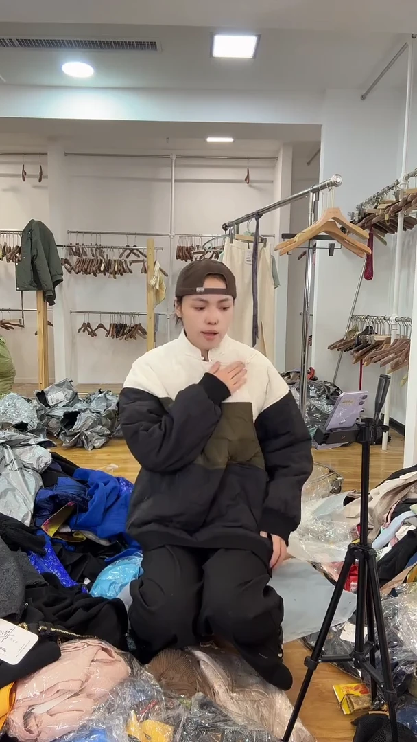 棉服  150斤以里   脏了