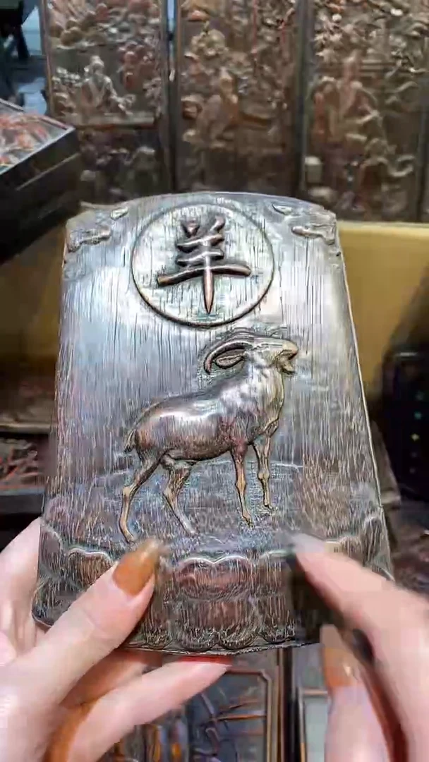 木紫檀雕刻一物一拍