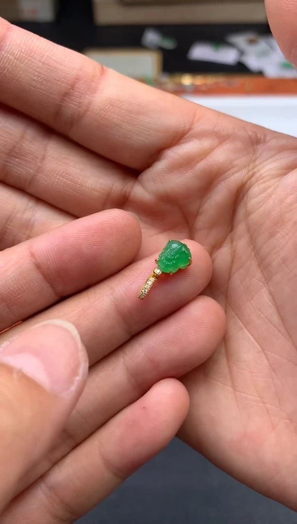 定制翡翠银S925镶嵌小***丁镶嵌费不退不换