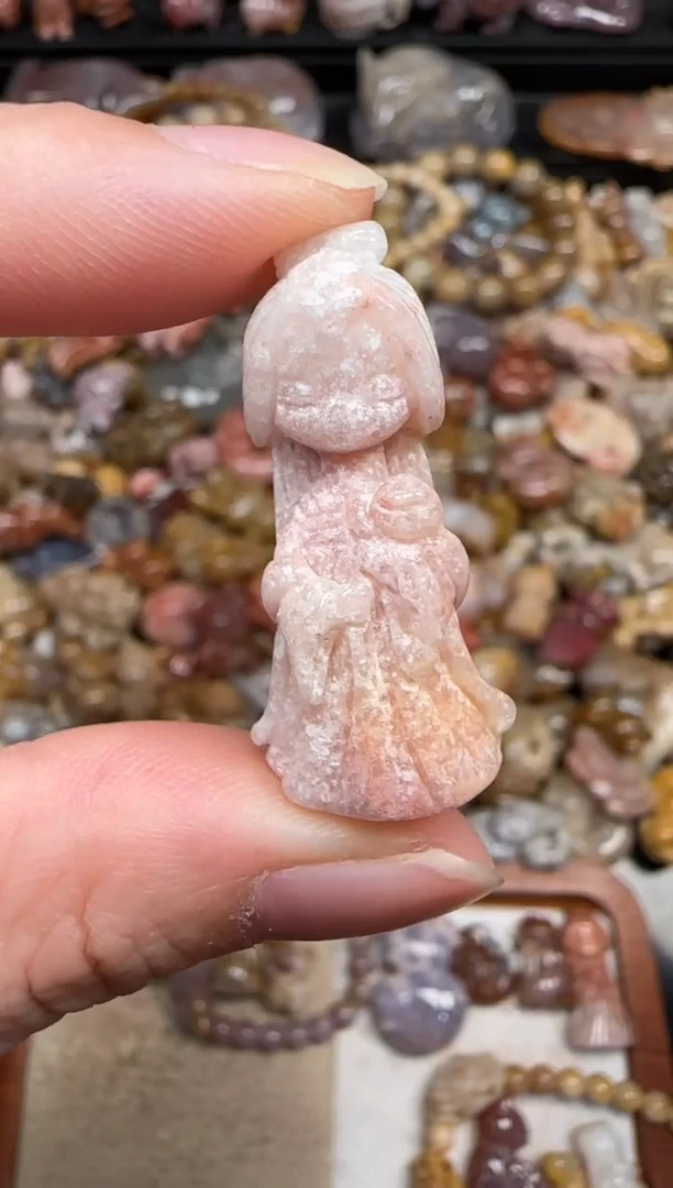 颈饰未镶嵌硅化珊瑚（珊瑚玉）104