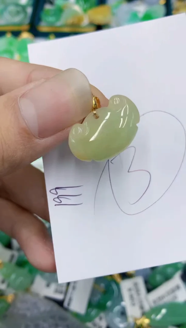 翡翠未镶嵌颈饰1111111111