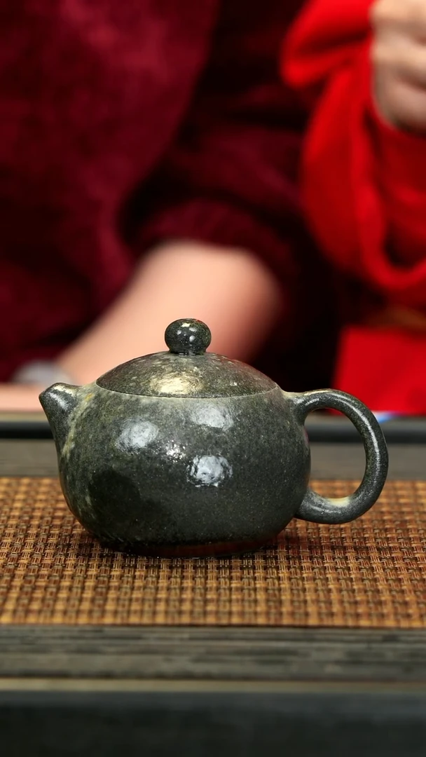 【闪购商品】紫砂茶壶GFY26西施 松木柴烧