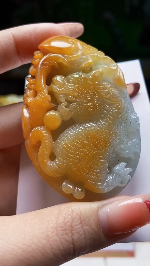 颈饰未镶嵌翡翠1