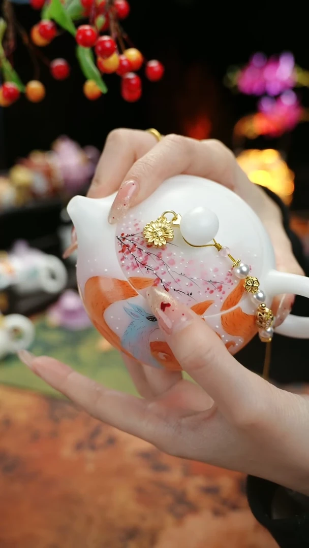 【闪购商品】冰种玉瓷手绘西施九尾狐+滴流