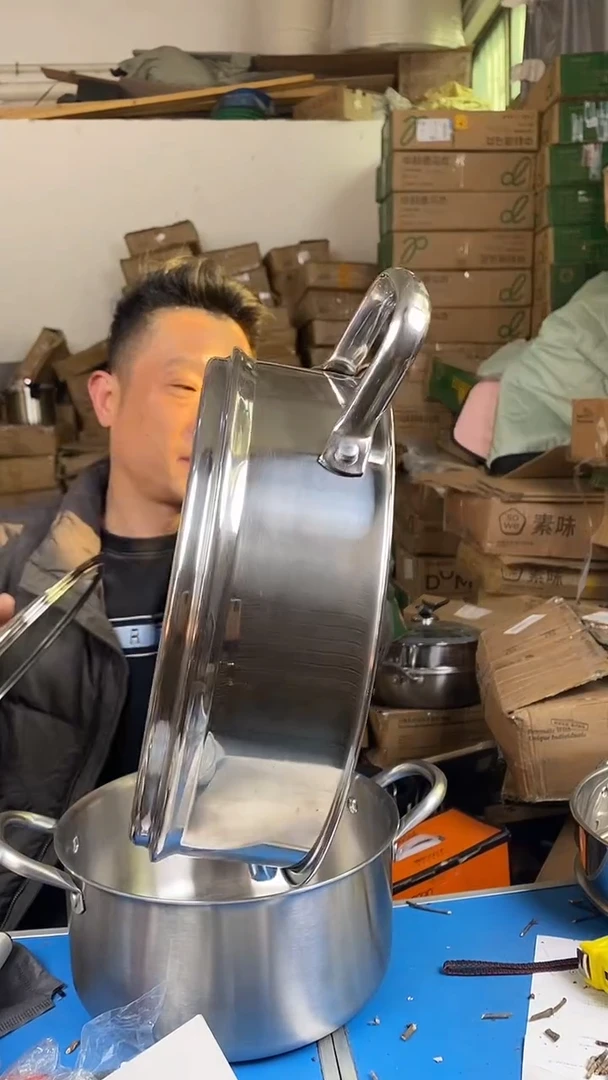 1双耳蒸笼24 有小磕碰