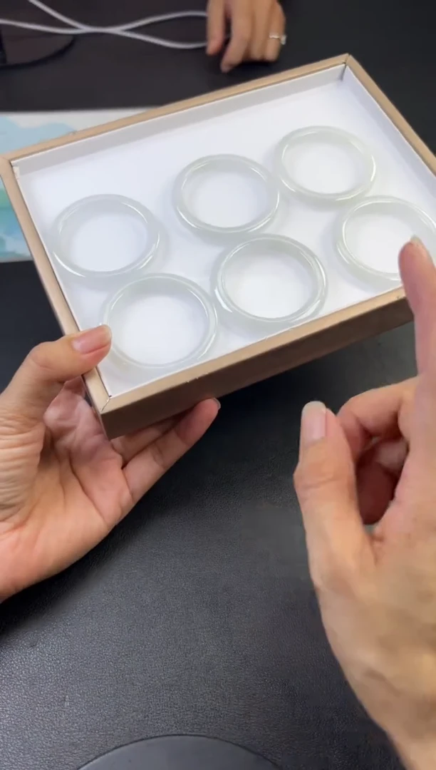 未镶嵌挂件翡翠多样性发一件R703095