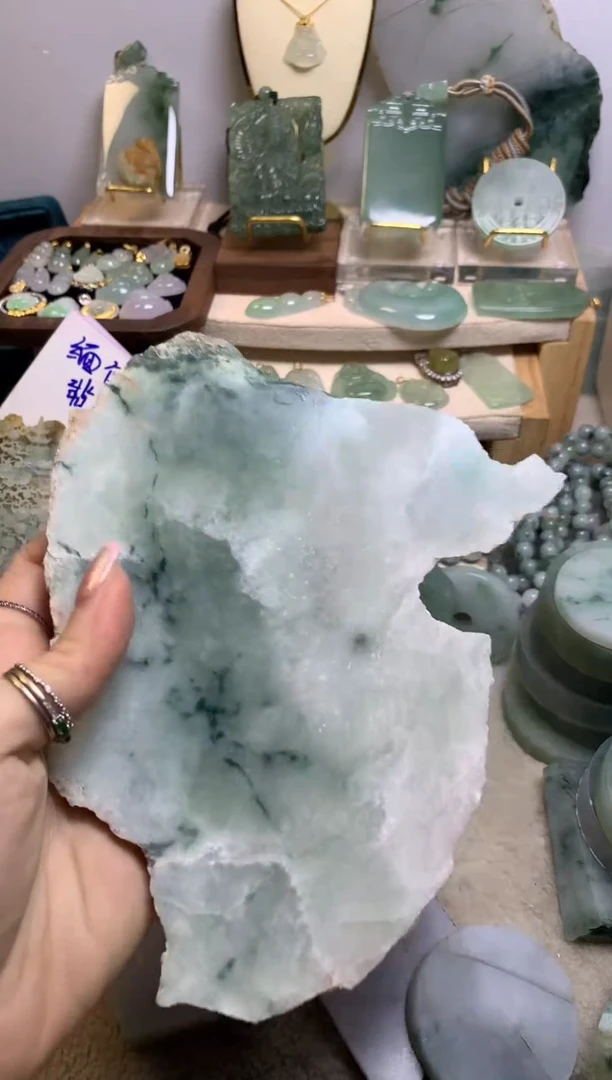 【闪购商品】翡翠挂件未镶嵌 缅甸A货翡翠，没有运费险