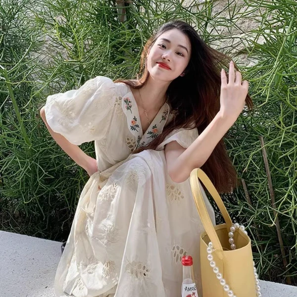 4019法式高级感重工刺绣泡泡袖连衣裙女2025春夏季高腰绣花长裙子