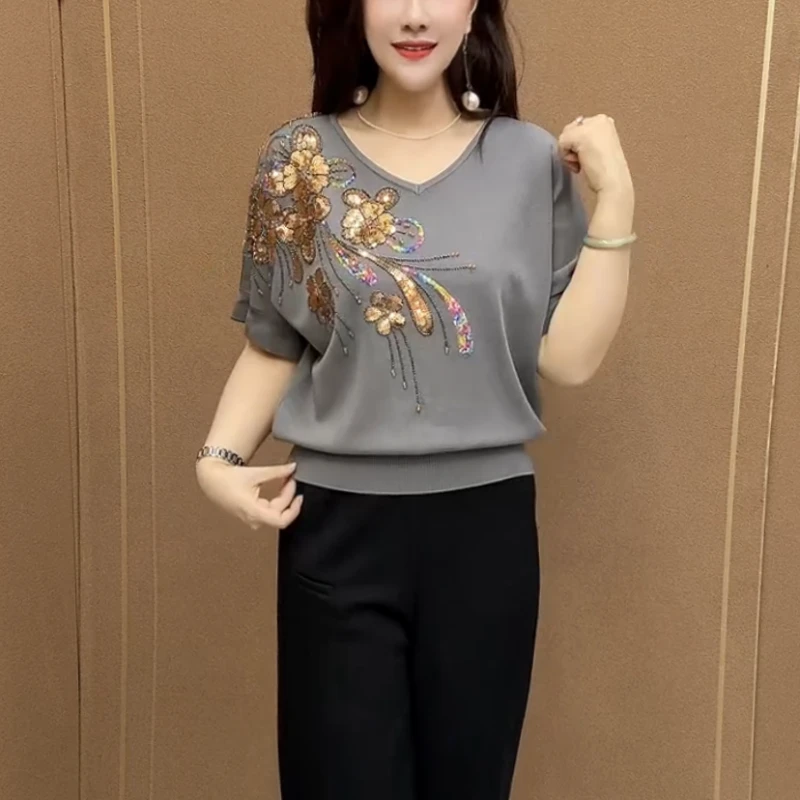 重工亮片串珠V领针织衫宽松遮肚显瘦上衣时尚休闲气质百搭妈妈装