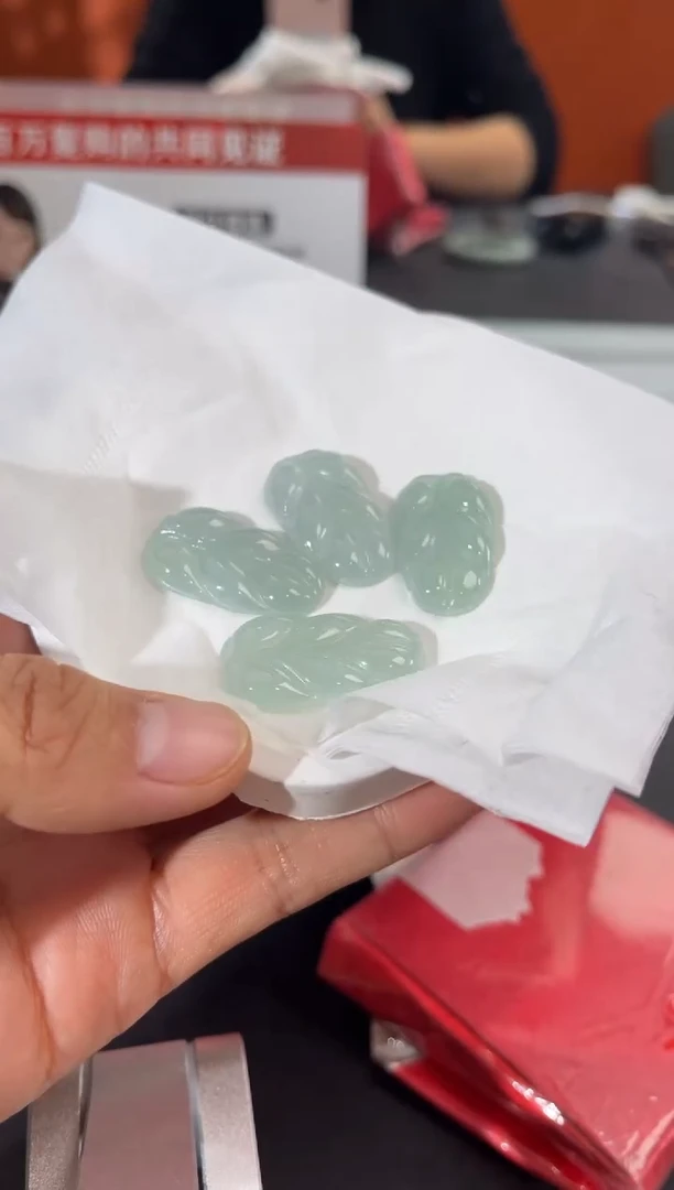 未镶嵌挂件翡翠边城刀客/34568721G/多样性发一/编绳发