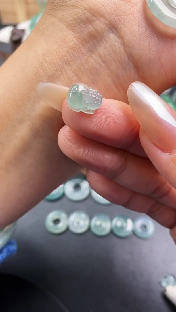 裸石翡翠福利品  貔貅