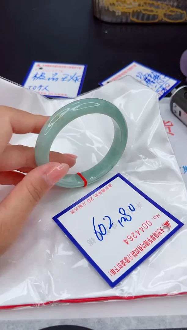 翡翠手镯未镶嵌11111111111