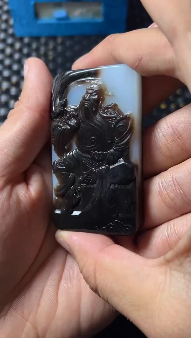 和田玉未镶嵌颈饰大****玉1