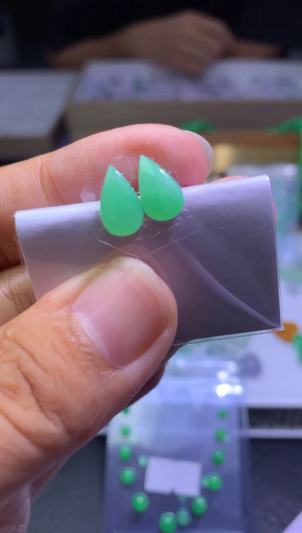 定制翡翠未镶嵌毛货