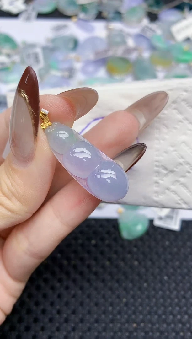 颈饰18K金镶嵌翡翠107   天然翡翠A货  百元以上9米证书费自理