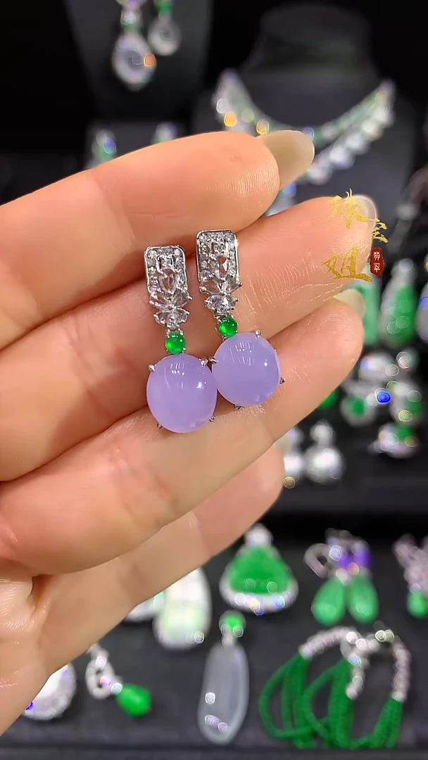 18K金镶嵌翡翠耳饰耳饰