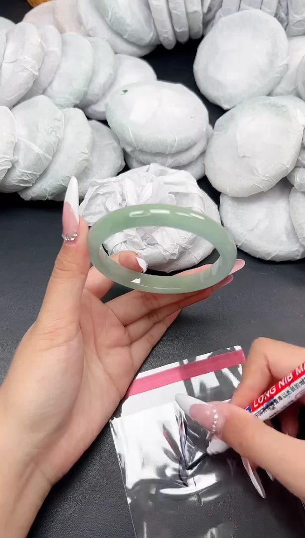 精品手镯，一物一拍E-092