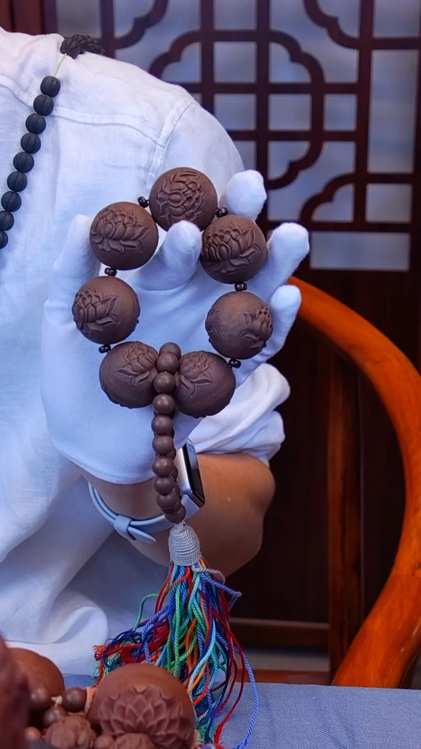 木易留香悦心3.7莲花手持7颗（瑕）