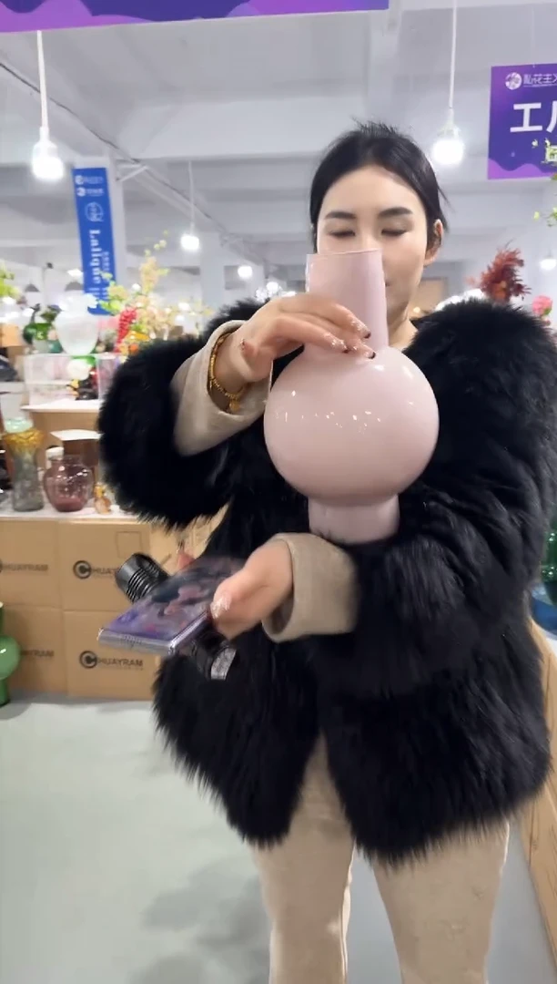 【闪购商品】无铅玻璃UU花瓶微瑕-8A30