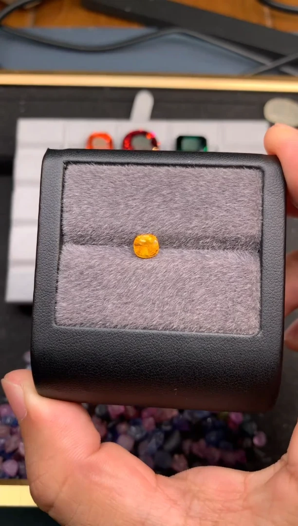 未镶嵌未镶嵌定制蓝宝石风*1克拉