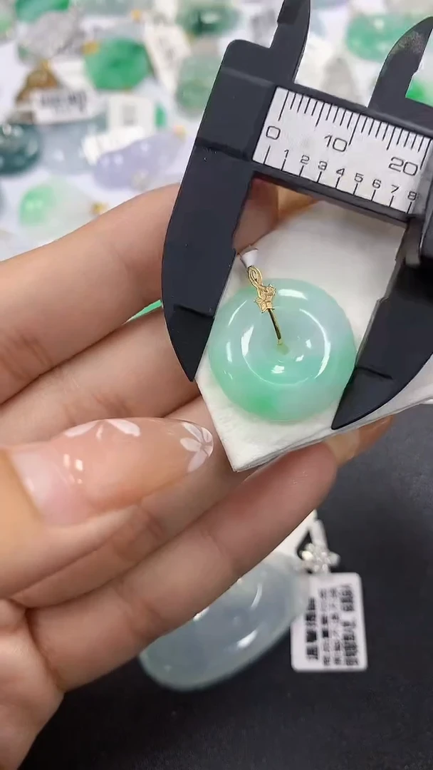 颈饰18K金镶嵌翡翠a货假一赔三支持复检百元上9元证书费自理