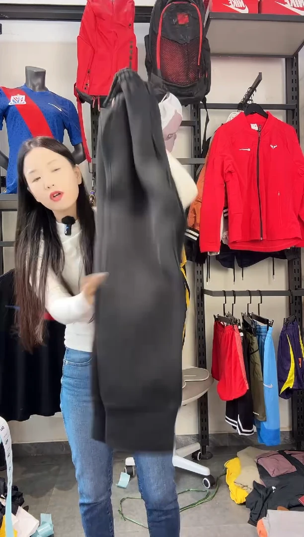 181编码 瑕疵款直播间过款为准 尺码110