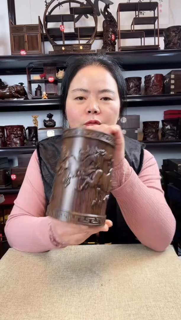 木大马笔筒老李红木工艺品