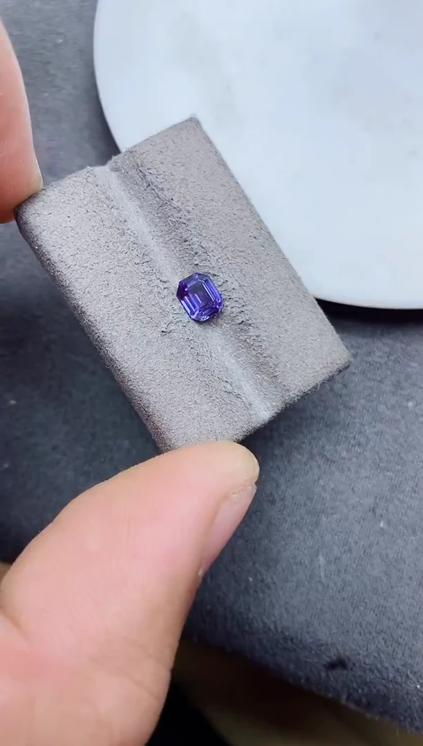 裸石彩色蓝宝石1.04ct