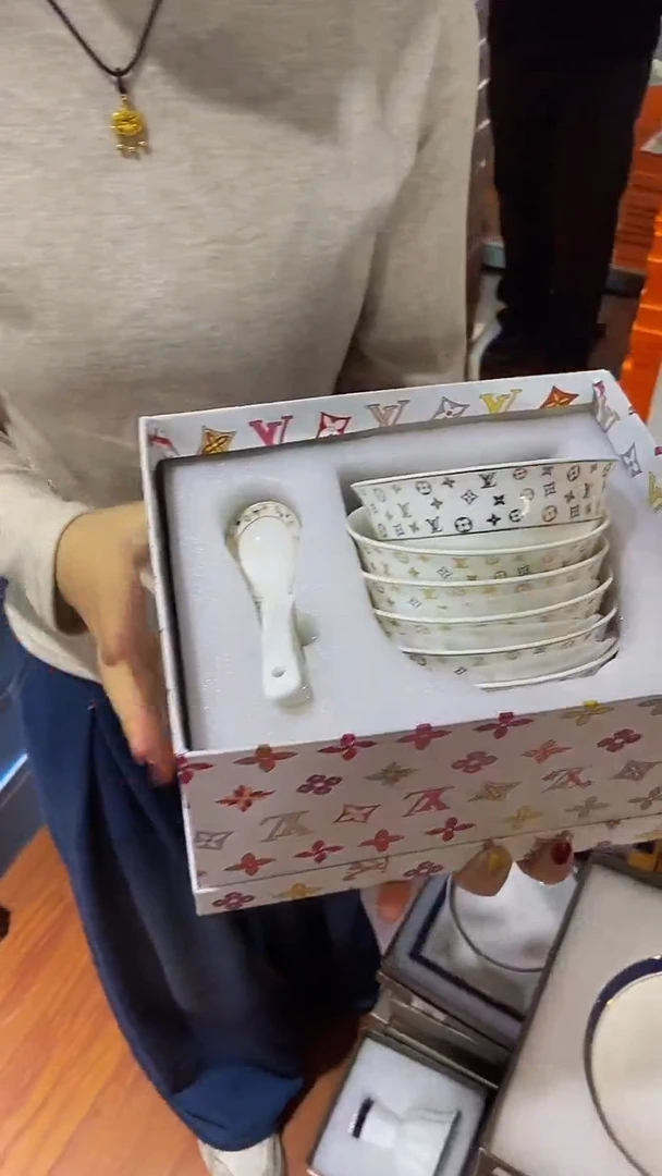 【闪购商品】鸿辉家品牌瓷器，京东包邮！