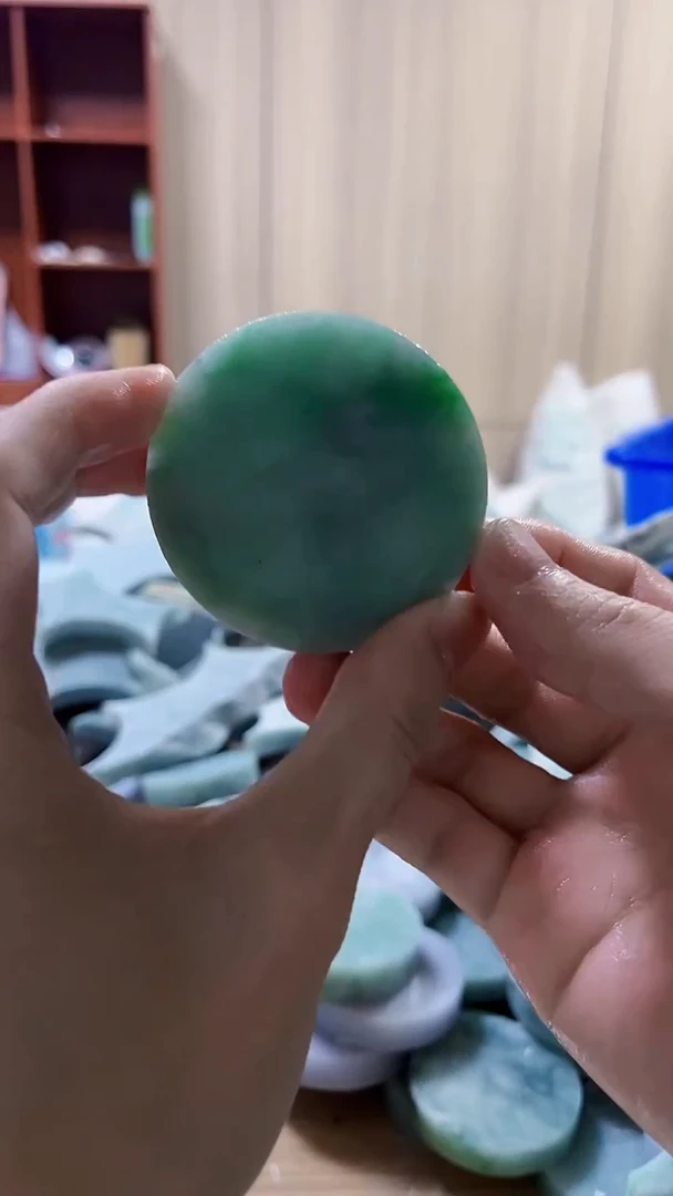 翡翠裸石缅甸翡翠A货文7485