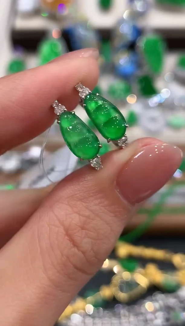 18K金镶嵌翡翠耳饰q63