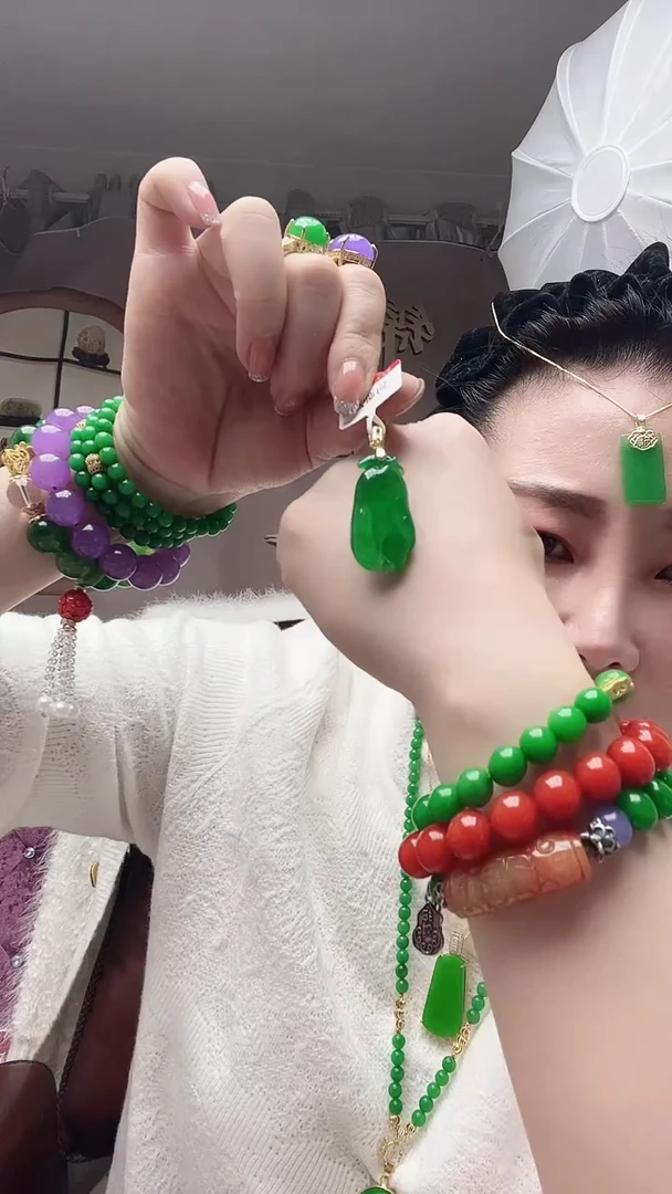 【闪购商品】翡翠颈饰14K金镶嵌080号佛手