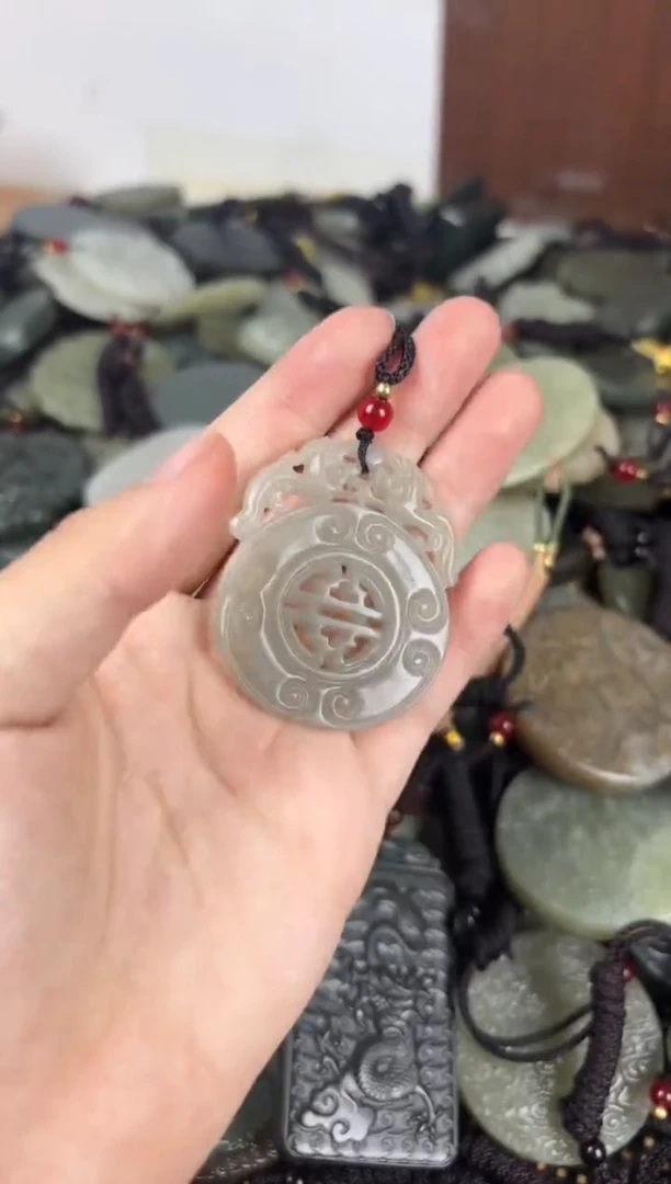 【闪购商品】和田玉颈饰未镶嵌1