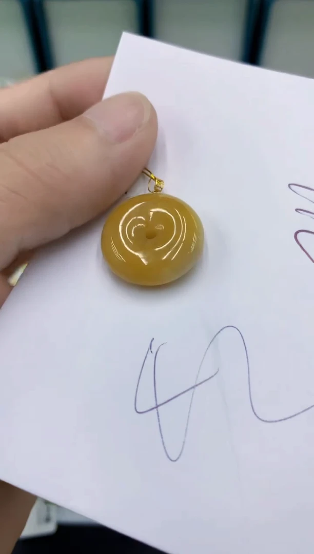 翡翠18K金镶嵌颈饰翡翠